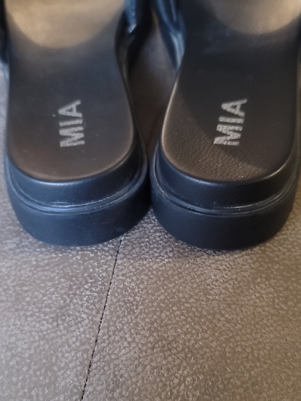 MIA Black Puffer Slide Sandals Mishel Sz 6.5 - Picture 5 of 6
